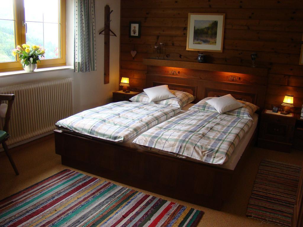 Landhaus Teufl Bed & Breakfast Faistenau Oda fotoğraf
